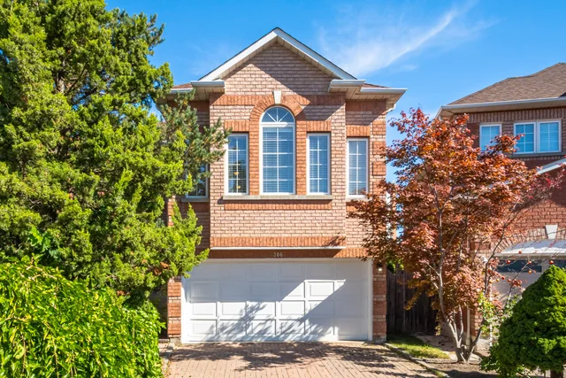 306 Cossack Court, Mississauga