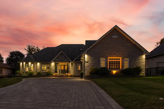 8910 Creditview Road, Brampton
