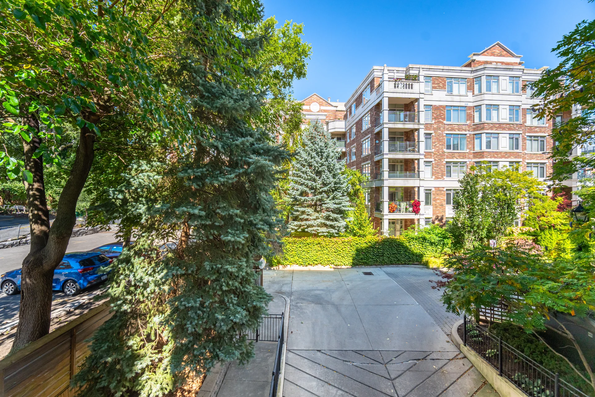 10 Old Mill Trail #210, Etobicoke - photo 48