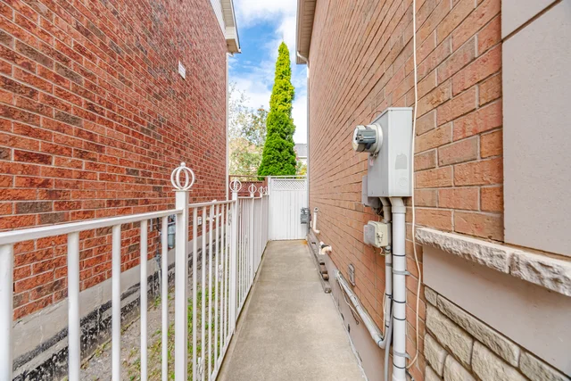 467 Stonetree Court, Mississauga - photo 18