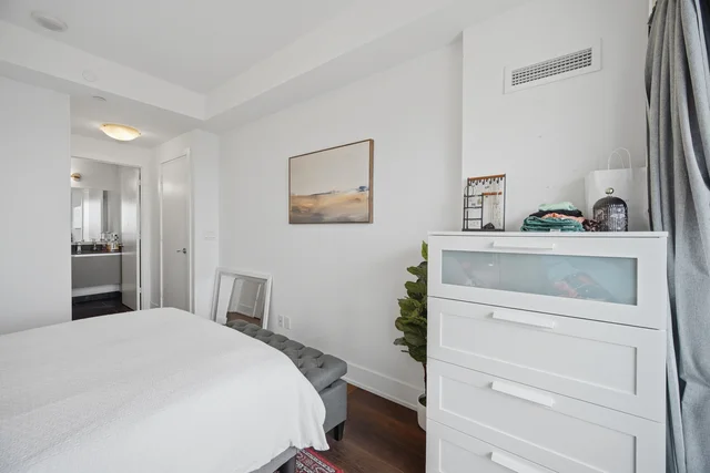#2505-200 Bloor Street West, Toronto - photo 21