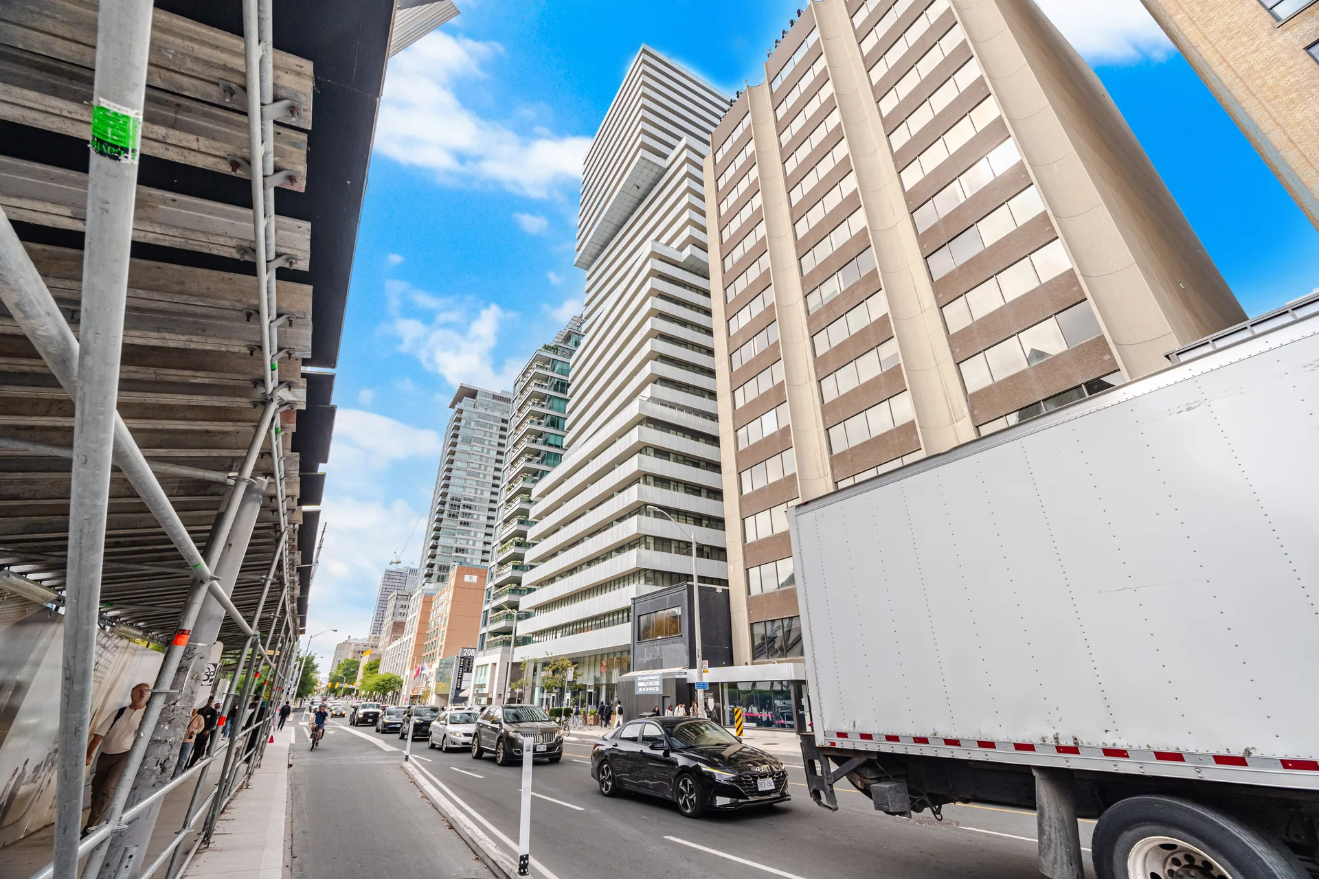 #2505-200 Bloor Street West, Toronto - photo 3