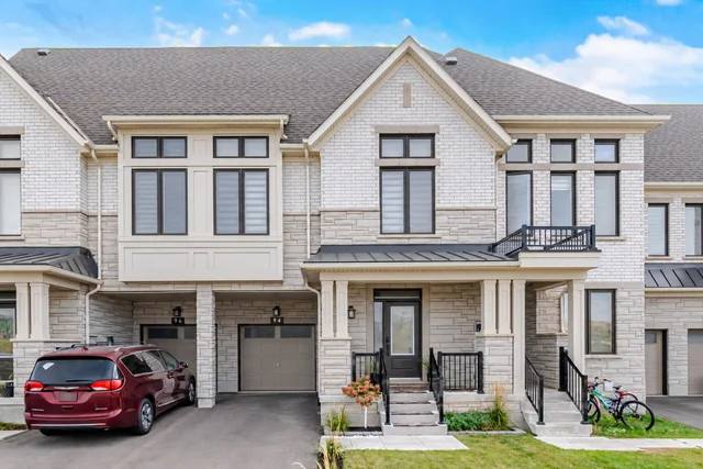 94 Settlers Road East, Oakville