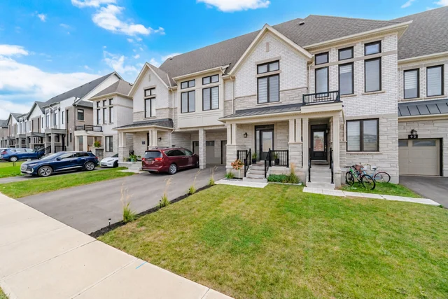 94 Settlers Road East, Oakville - photo 2