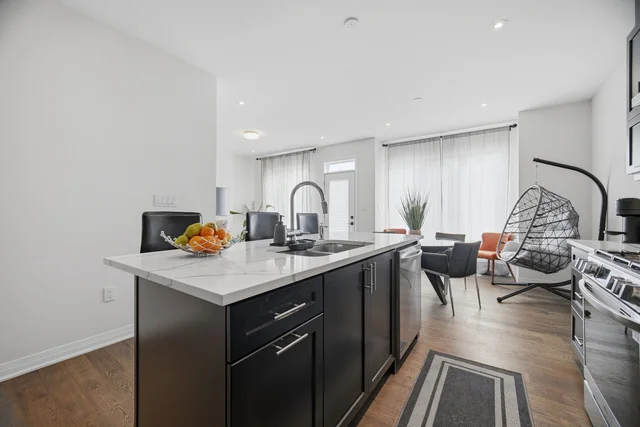 94 Settlers Road East, Oakville - photo 10