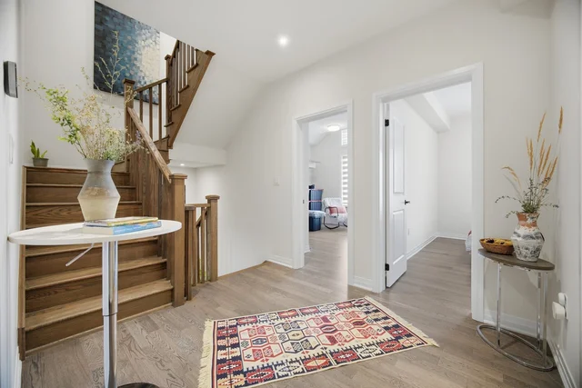 94 Settlers Road East, Oakville - photo 24