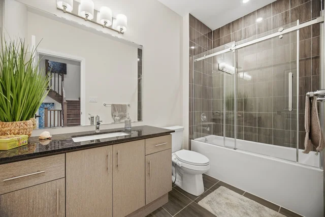 94 Settlers Road East, Oakville - photo 30