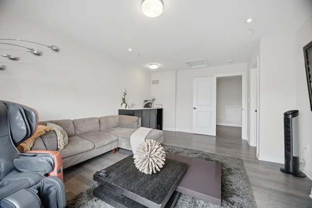 94 Settlers Road East, Oakville - photo 40