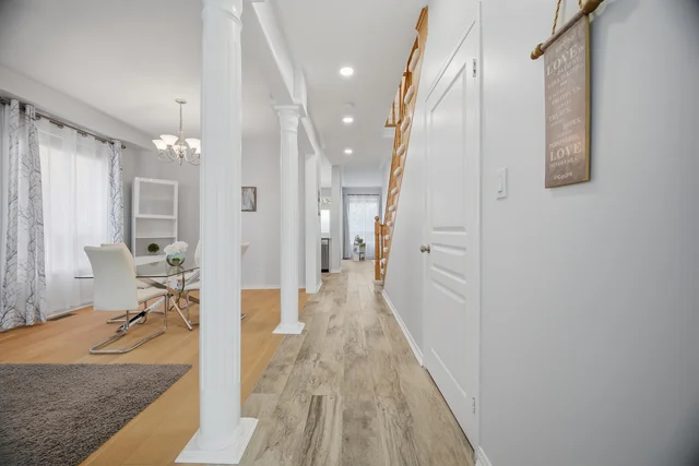 2249 Crestmont Drive, Oakville - photo 12