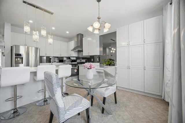 2249 Crestmont Drive, Oakville - photo 25