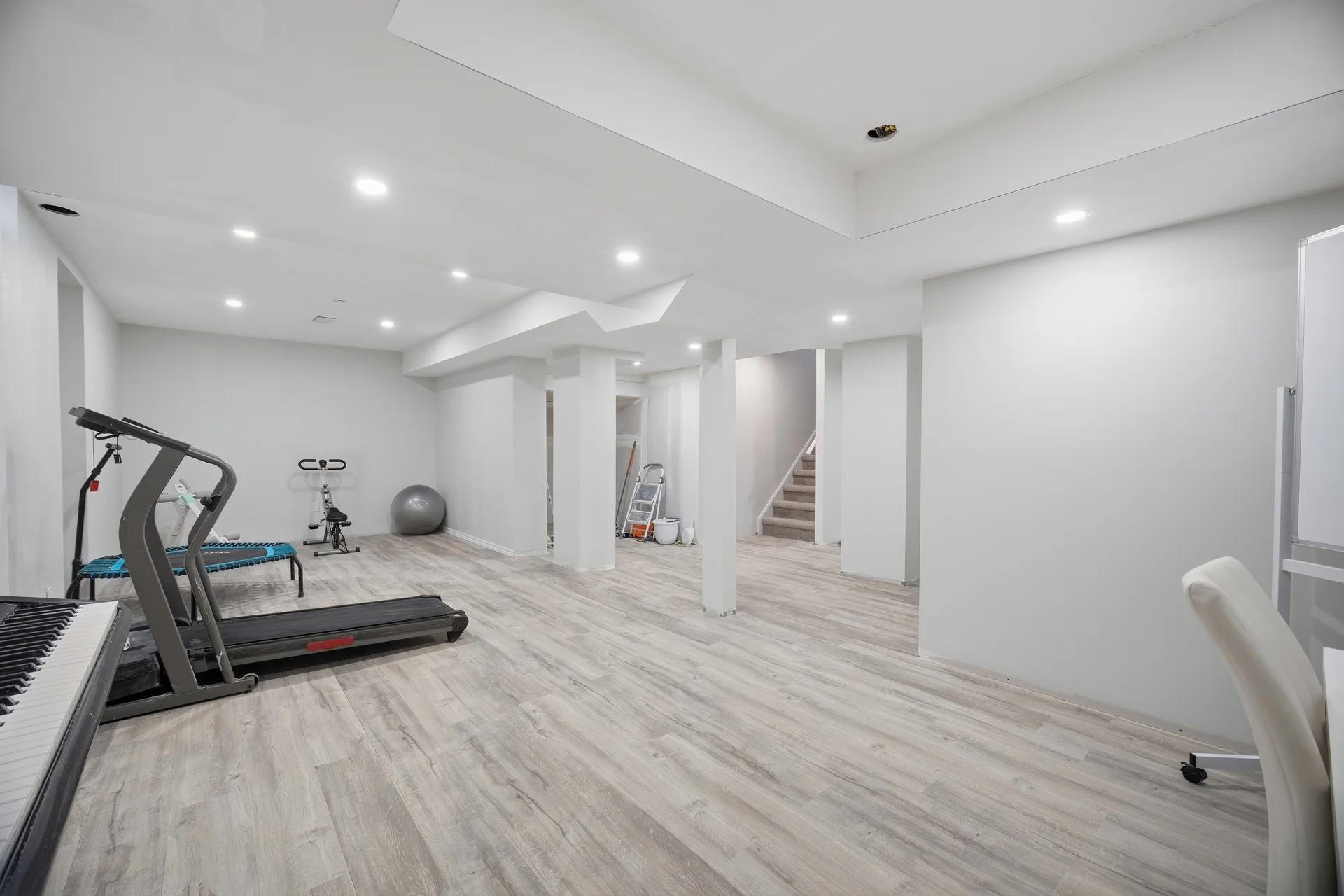 2249 Crestmont Drive, Oakville - photo 54