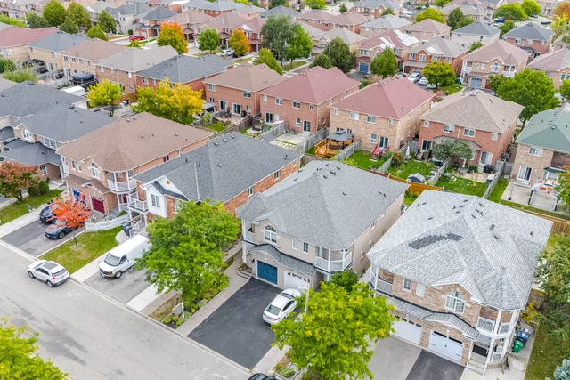 7 Secord Crescent, Brampton - photo 3