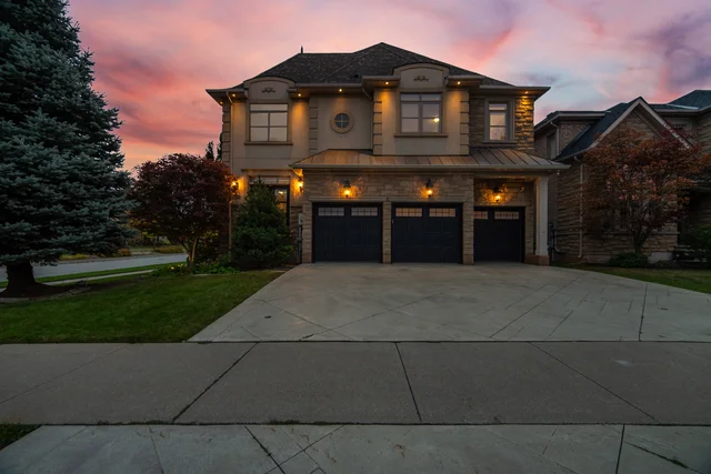 2122 Law Hill Gate, Oakville