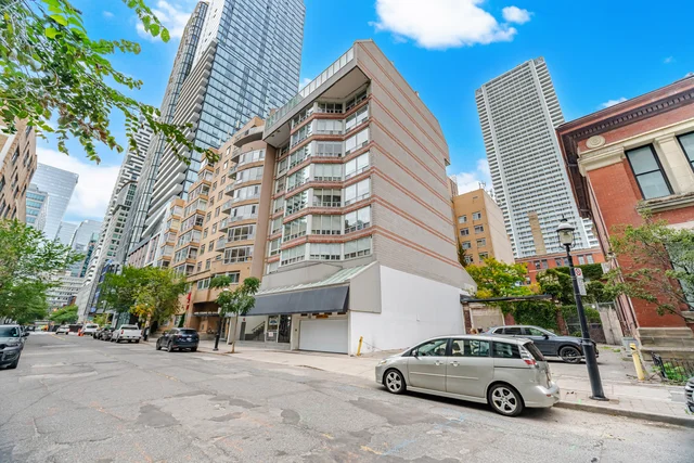 #610-82 Lombard Street, Toronto