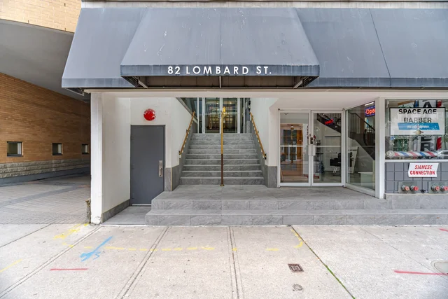 #610-82 Lombard Street, Toronto - photo 4