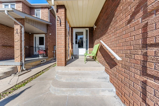 22 Faywood Drive, Brampton - photo 7