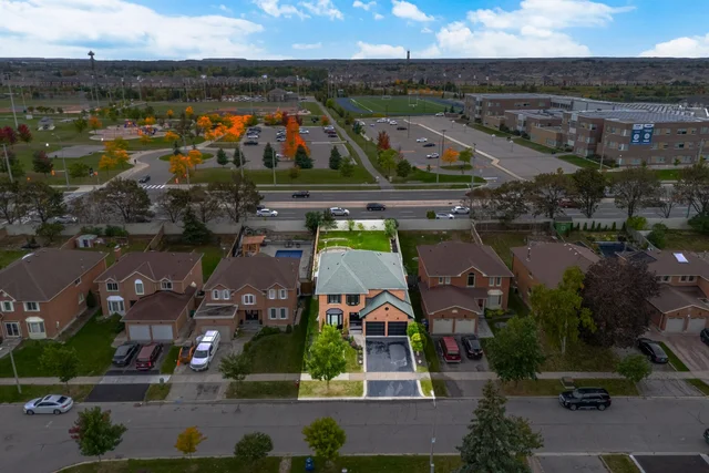 28 Corkett Drive, Brampton - photo 4
