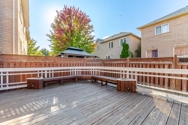 4 Castle Mountain Drive, Brampton - photo 86
