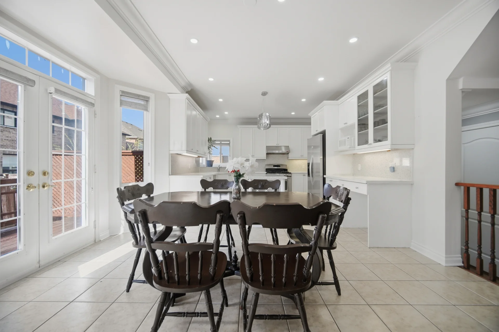 4 Castle Mountain Drive, Brampton - photo 24