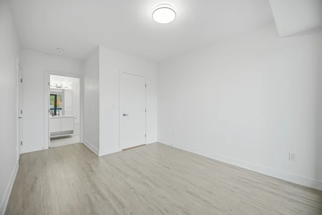 #620-185 Dunlop Street East, Barrie - photo 21