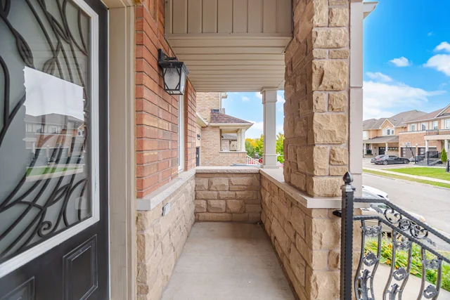 39 Hadfield Circle, Brampton - photo 17