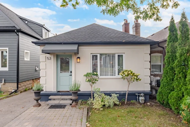 53 Bowie Avenue, York