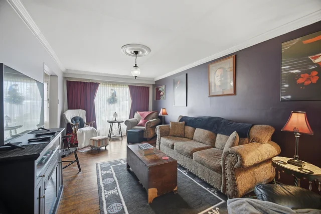 75 Cloverdale Drive, Brampton - photo 4