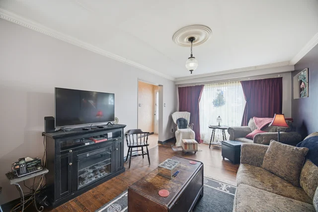 75 Cloverdale Drive, Brampton - photo 5