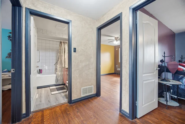 75 Cloverdale Drive, Brampton - photo 14