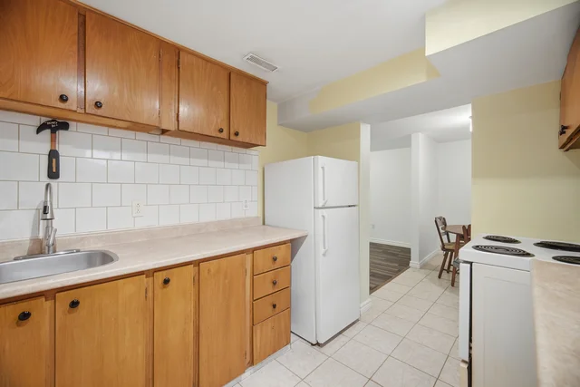 75 Cloverdale Drive, Brampton - photo 32
