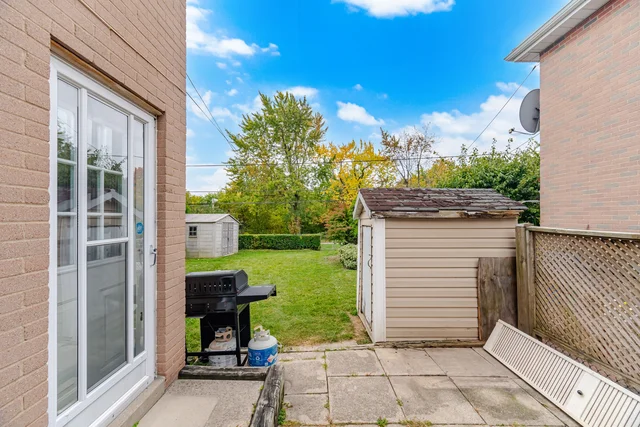 75 Cloverdale Drive, Brampton - photo 38