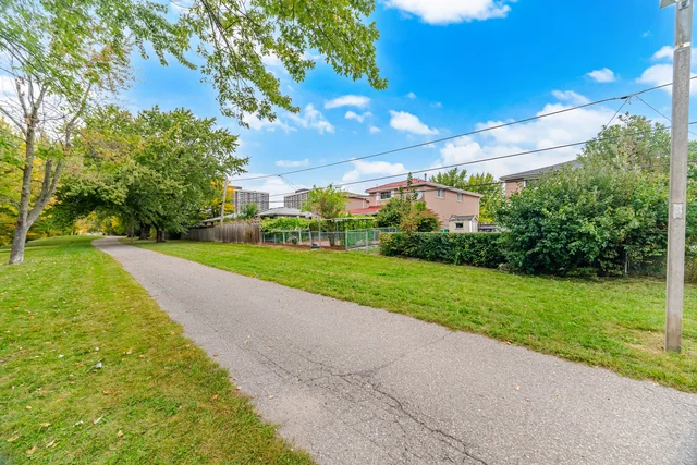 75 Cloverdale Drive, Brampton - photo 47