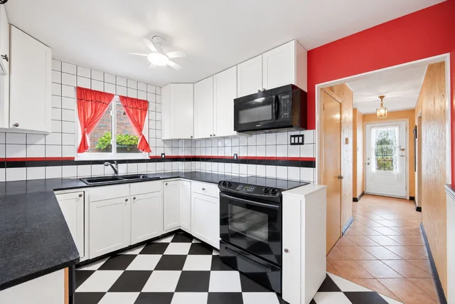 75 Cloverdale Drive, Brampton - photo 10