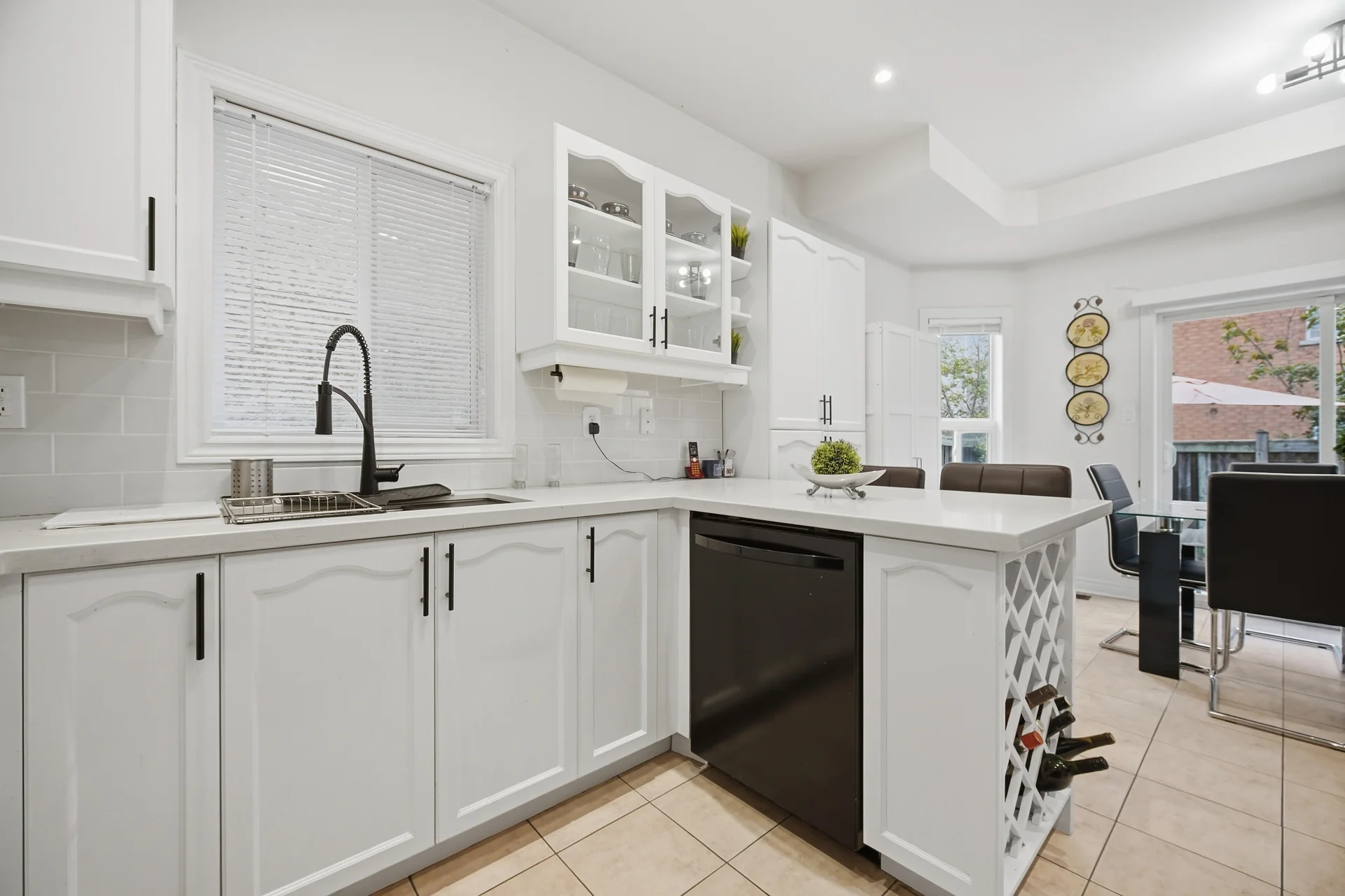 10 Sir Jacobs Crescent, Brampton - photo 18