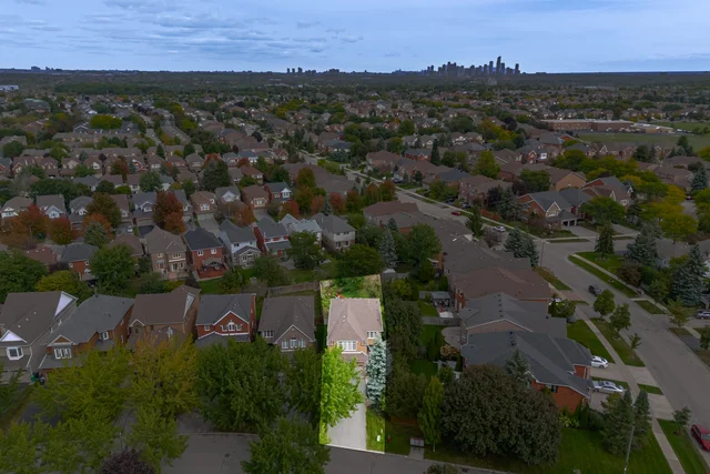 5923 Tweed Court, Mississauga - photo 2