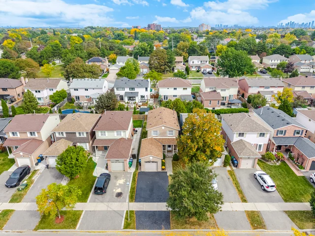 6081 Fullerton Crescent, Mississauga