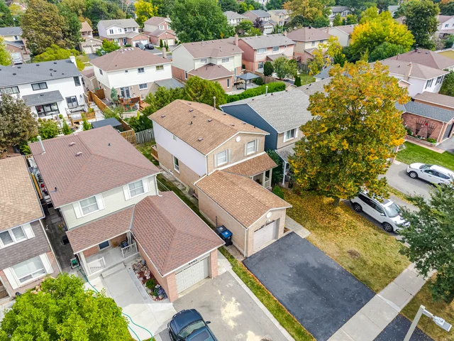 6081 Fullerton Crescent, Mississauga - photo 8