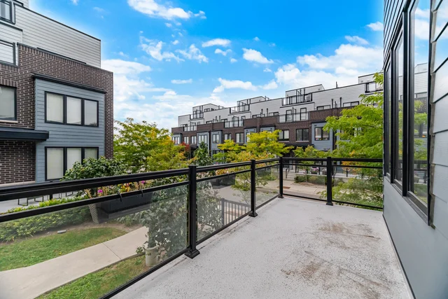 #9-1155 Stroud Lane, Mississauga - photo 4