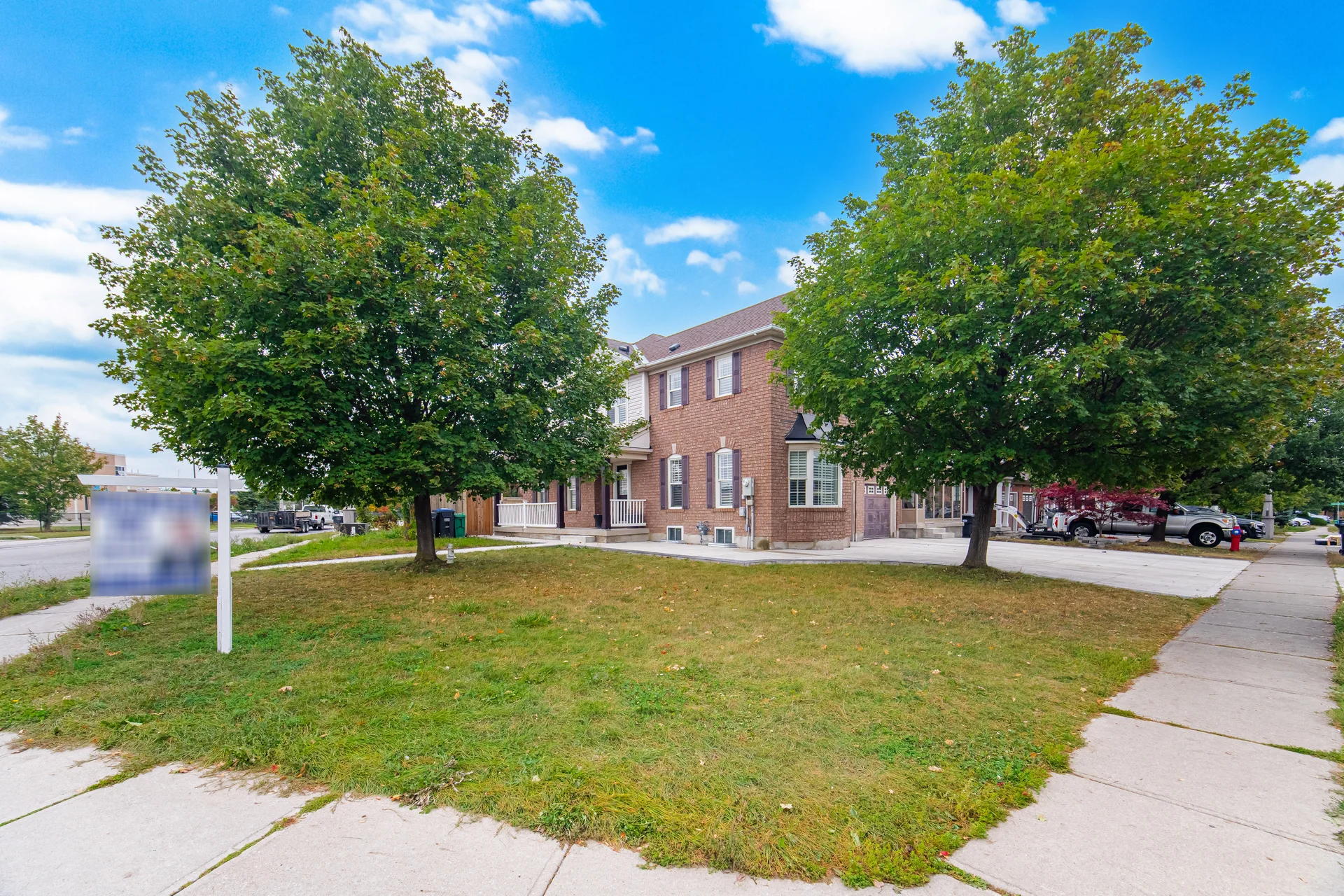 355 Brisdale Drive, Brampton - photo 2