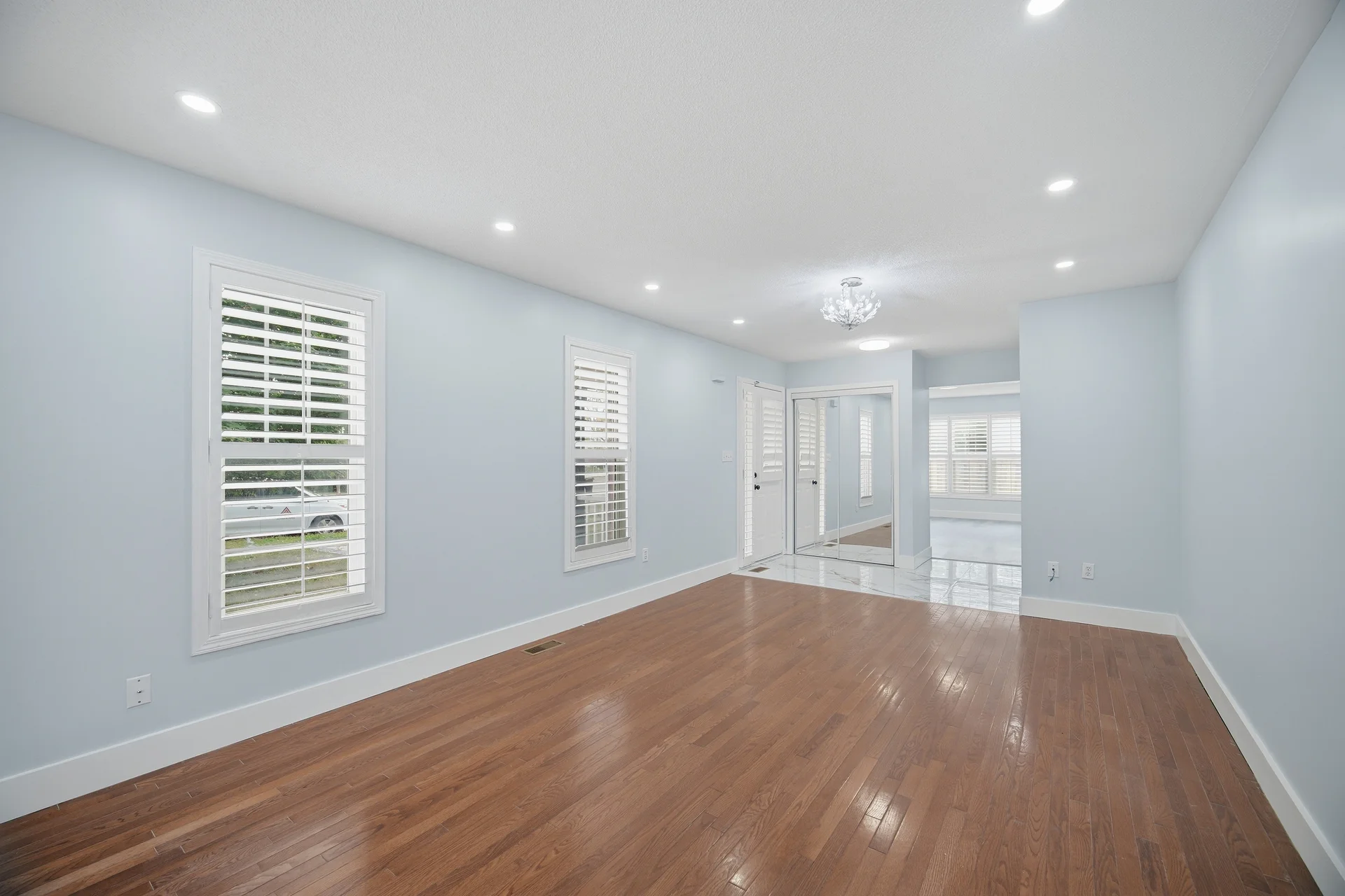 355 Brisdale Drive, Brampton - photo 10