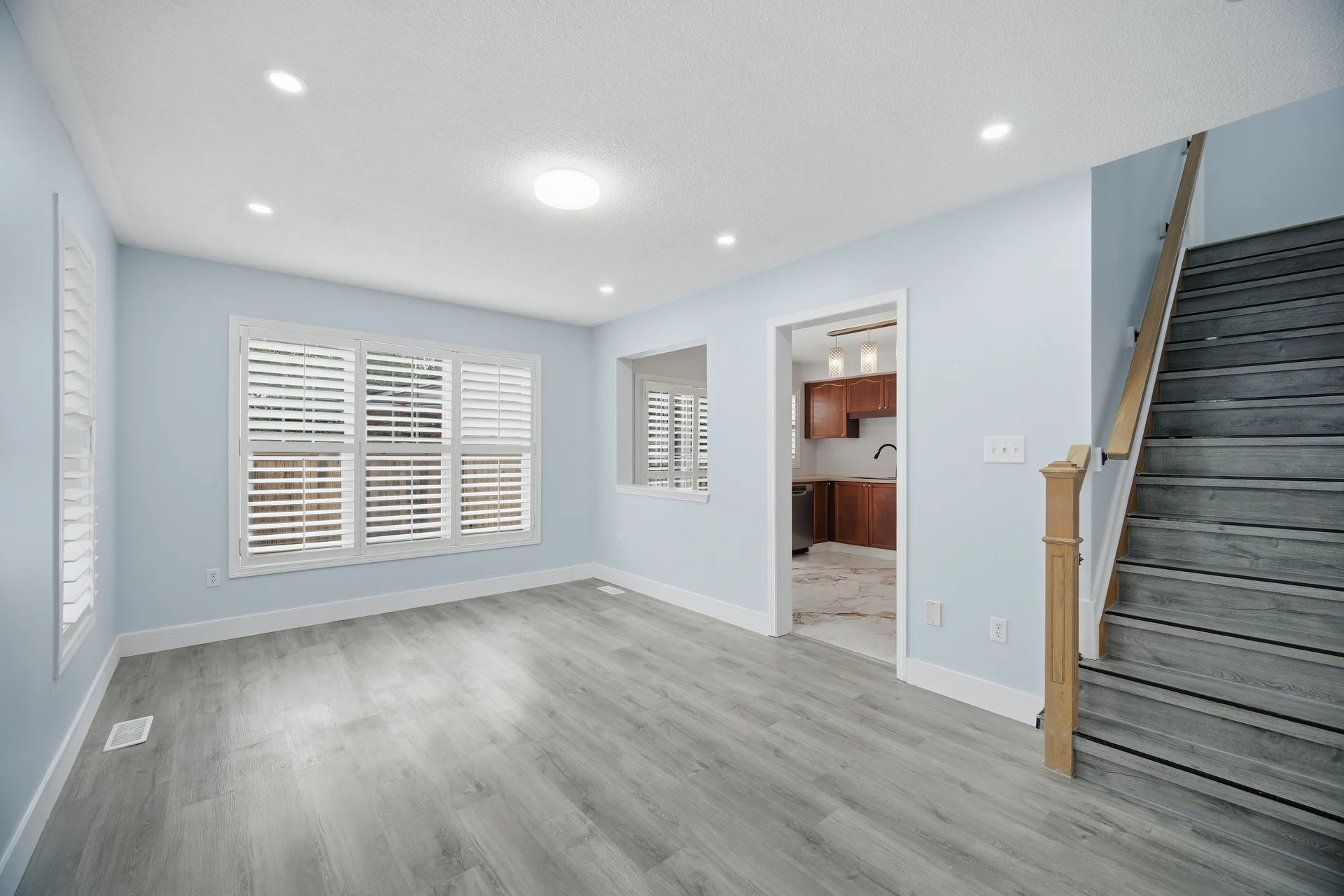 355 Brisdale Drive, Brampton - photo 12