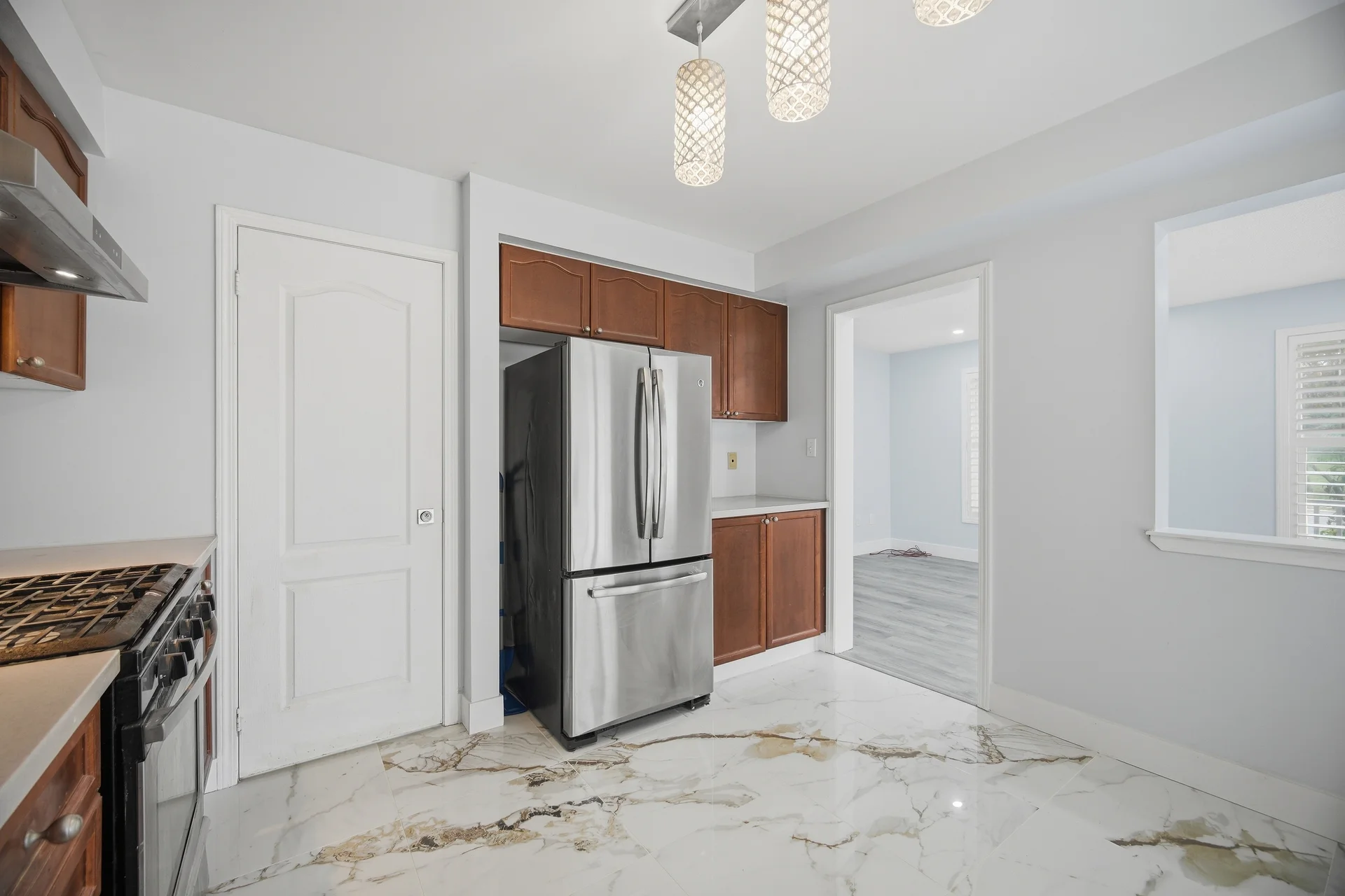 355 Brisdale Drive, Brampton - photo 16