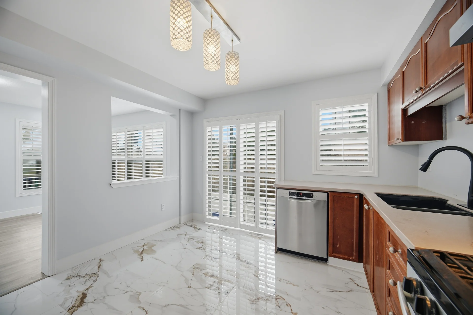 355 Brisdale Drive, Brampton - photo 17