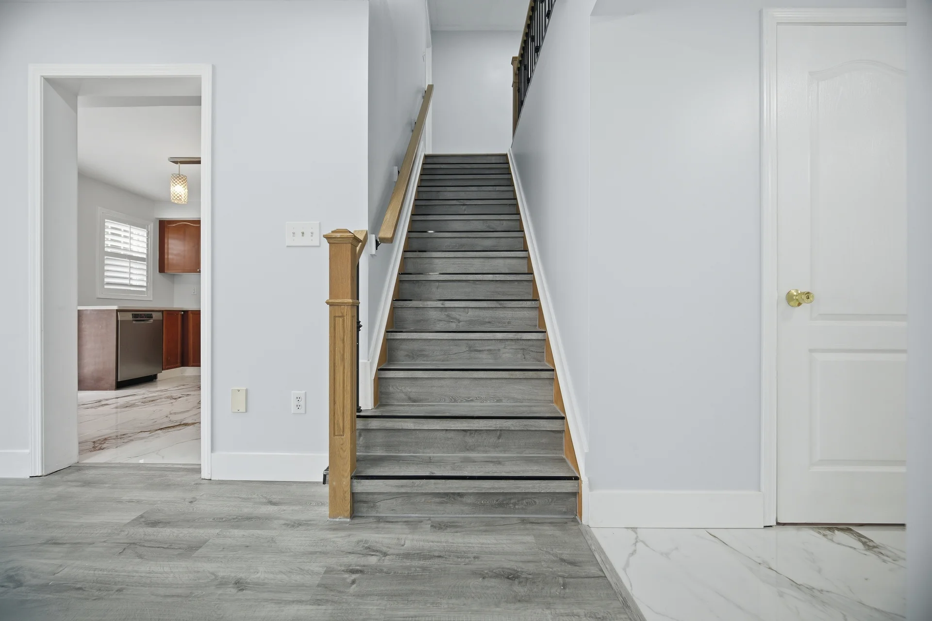 355 Brisdale Drive, Brampton - photo 19