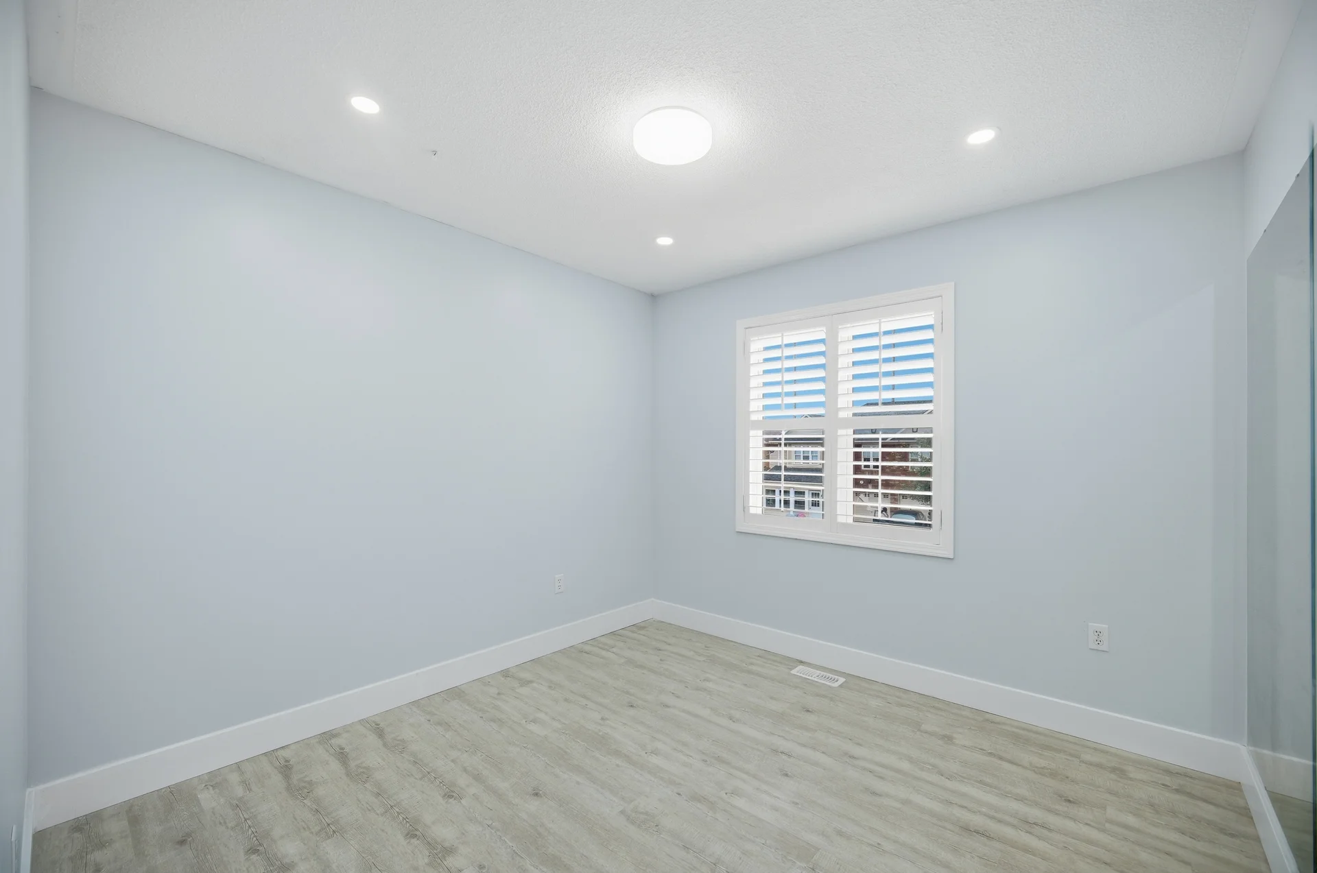 355 Brisdale Drive, Brampton - photo 27