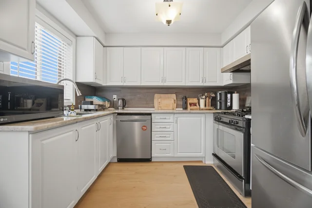 1795 Cobra Crescent, Burlington - photo 16