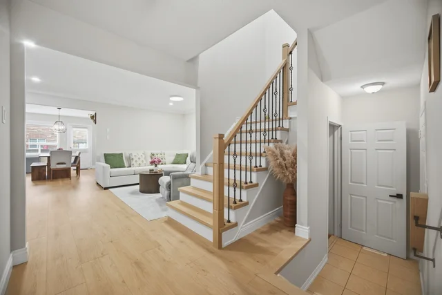 1795 Cobra Crescent, Burlington - photo 35