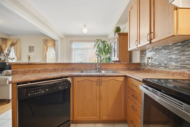 65 Connolly Crescent, Brampton - photo 14