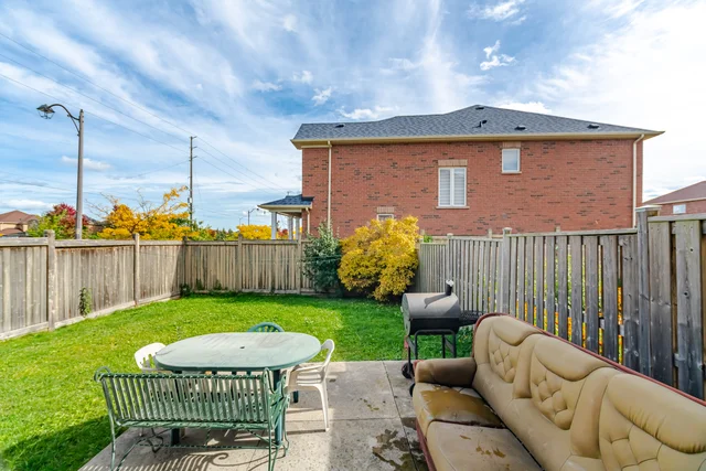 65 Connolly Crescent, Brampton - photo 43