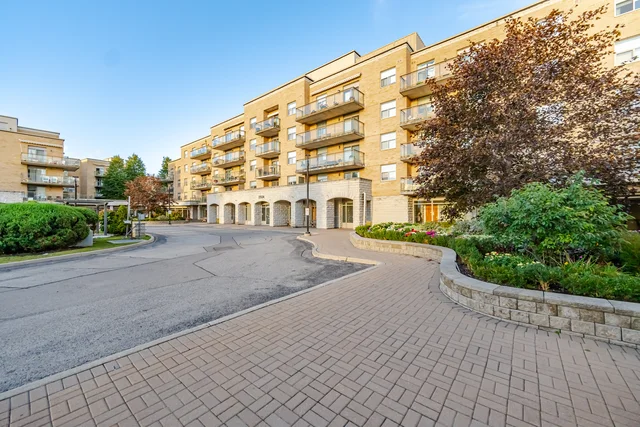 #304-2504 Rutherford Road, Vaughan